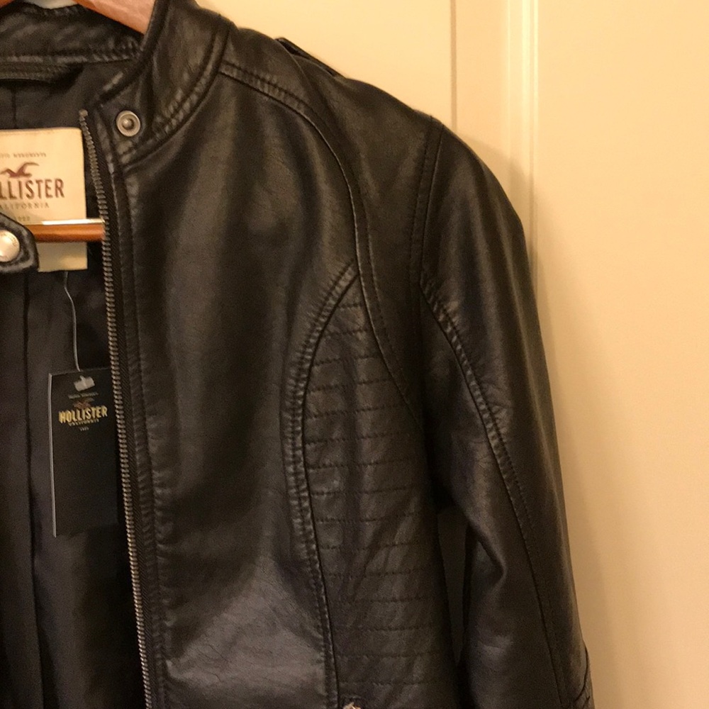 New Holllister Vegan Jacket - Picture 3 of 5